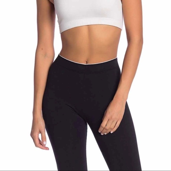 NWT Nike - Logo Leggings - Picture 3 of 5